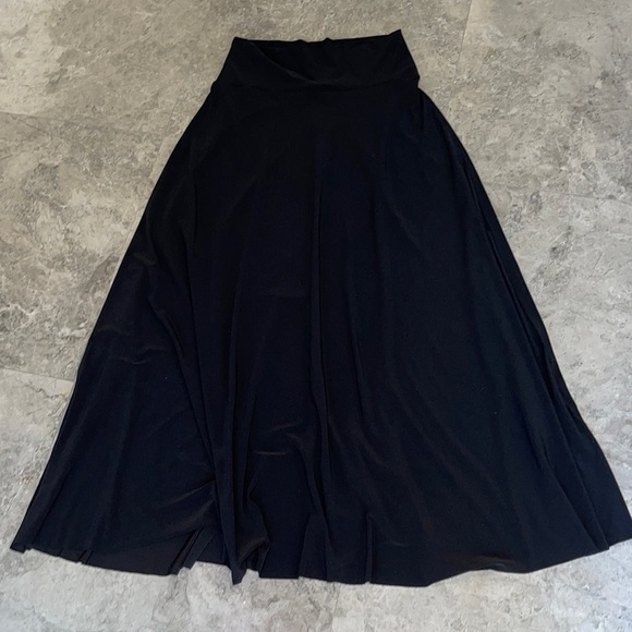 Paniz Black Stretchy Skirt Size Small - Picture 1 of 4